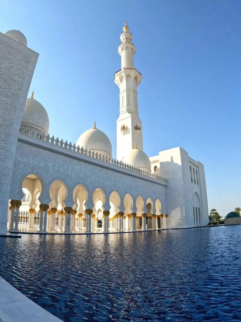 Best places to visit in 1 day in Abu Dhabi