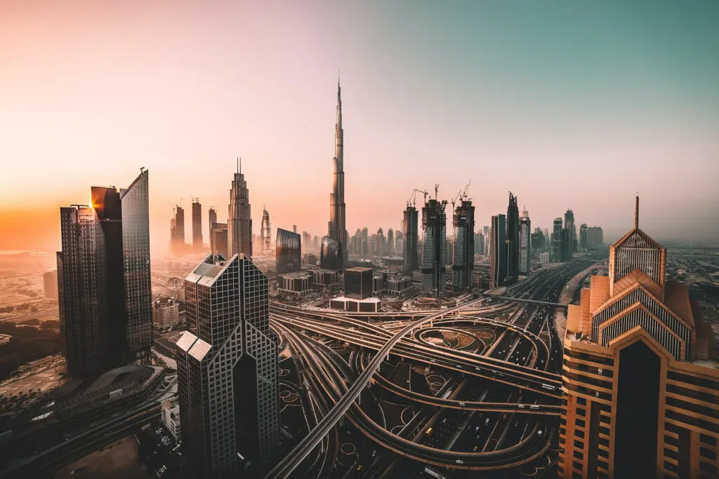 Comparing Abu Dhabi and Dubai