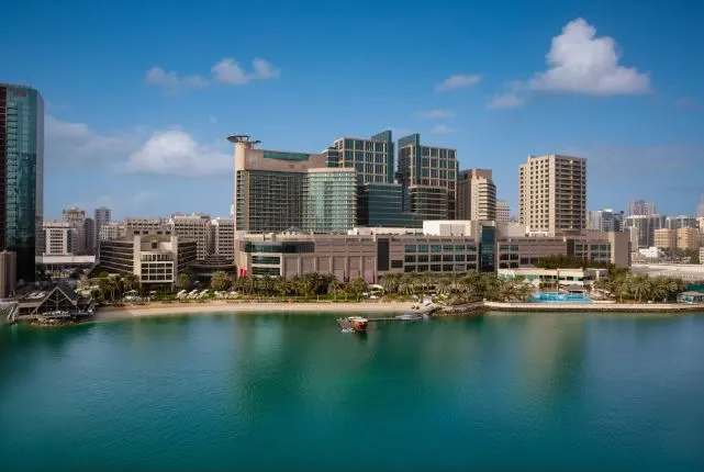 family beach abu dhabi