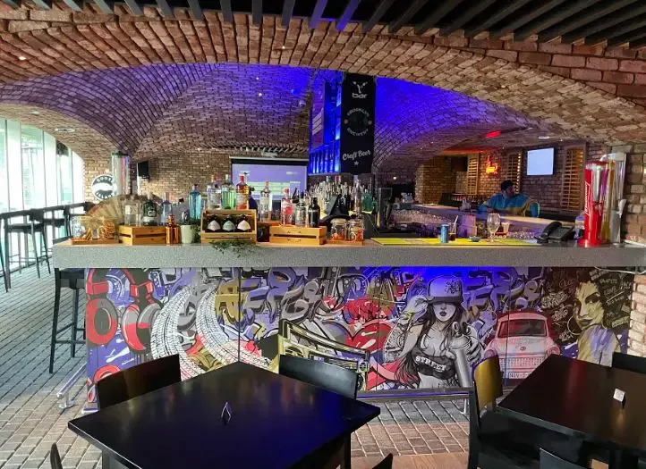 best bars in abu dhabi