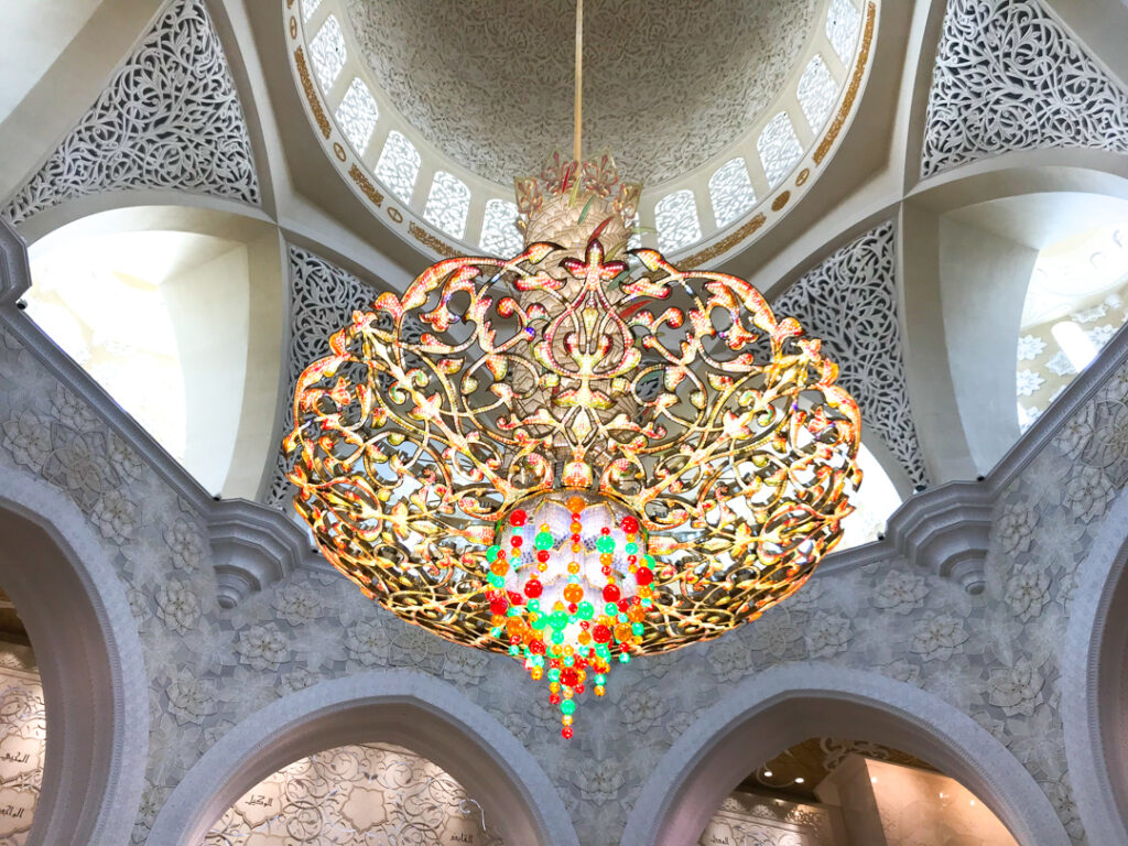 interior sheikh zayed mosque