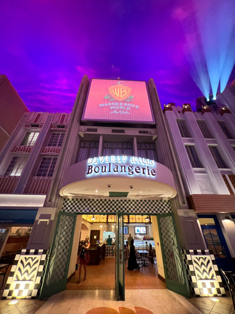 hotel warner bros abu dhabi