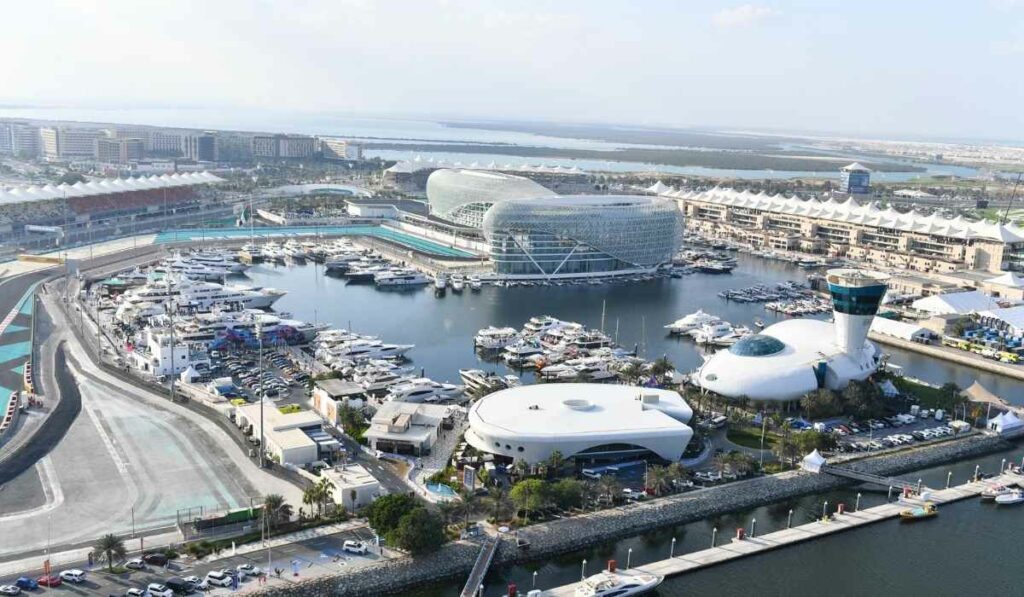 yas bay waterfront dining for summer pitstop