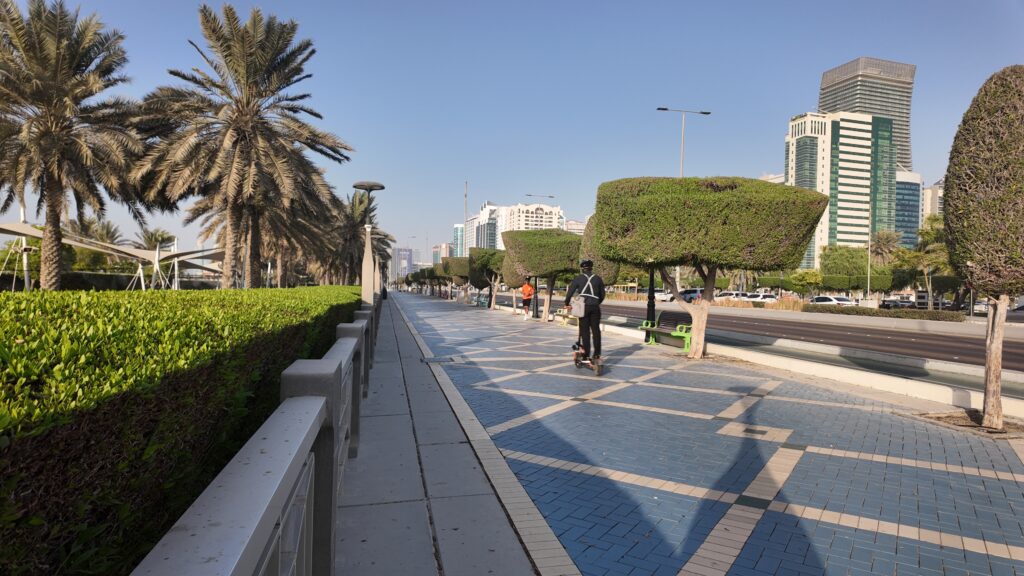 Abu dhabi Corniche - Running Routes In Abu Dhabi