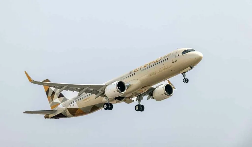 etihad airways awards