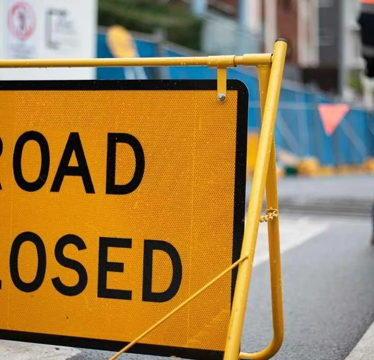 road closures in abu dhabi