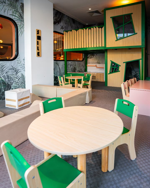 Restaurants With Indoor Play Area in Abu Dhabi at Amara, The WB Hotel