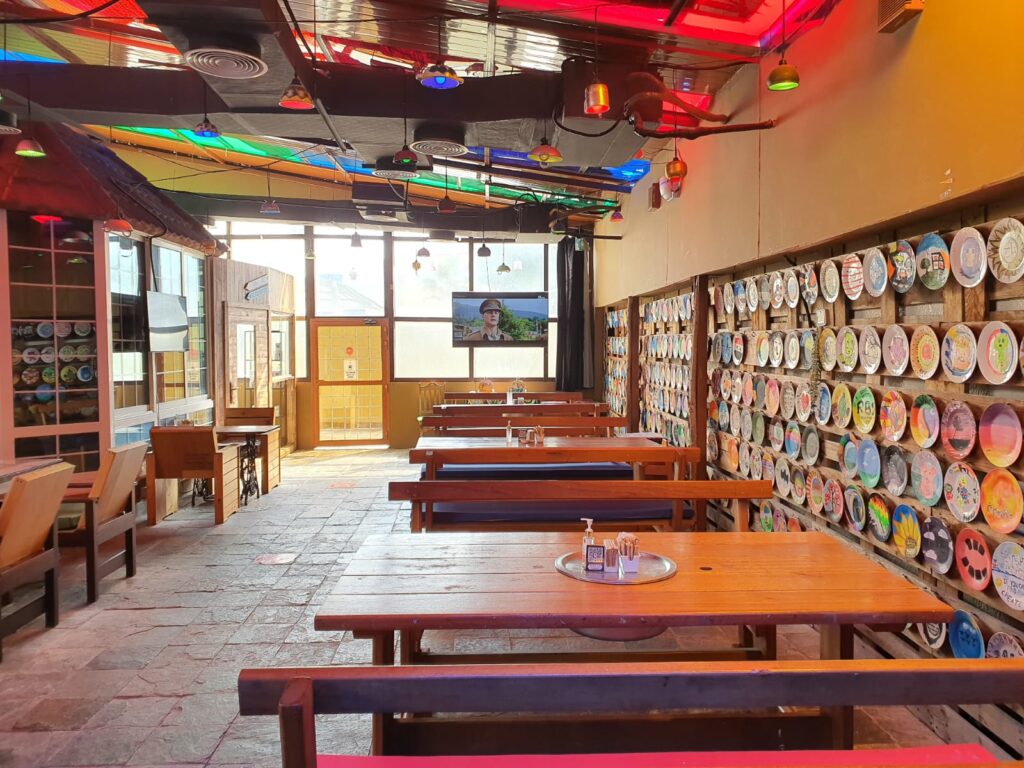 pet friendly restaurant in abu dhabi at Art House Café, Al Bateen