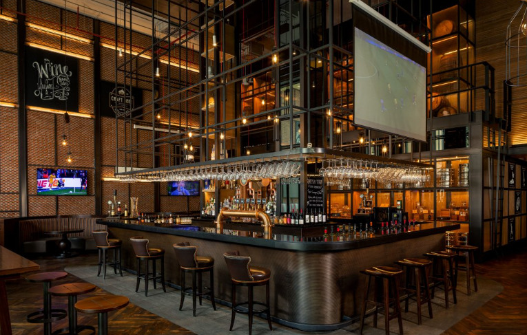 Best Sunday Roast in Abu Dhabi | Hamilton’s Gastropub