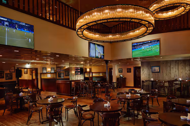 Where To Watch the Opening Weekend of the Premier League in Abu Dhabi 6 Porters English Pub.jpg 3